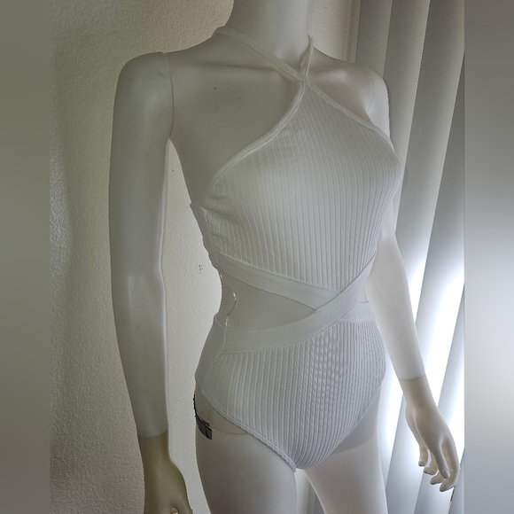 NOT Available ZARA NWT Ribbed Cut Out Bodysuit  White Size Small - Picture 13 of 16